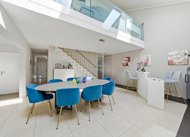 Beau duplex en attique de 5,5 pièces à Bursinel - photo 4