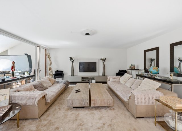 Beau duplex en attique de 5,5 pièces à Bursinel - photo 2