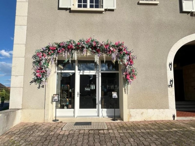 TrÃ¨s jolie arcade commerciale au centre du village d'Eysins