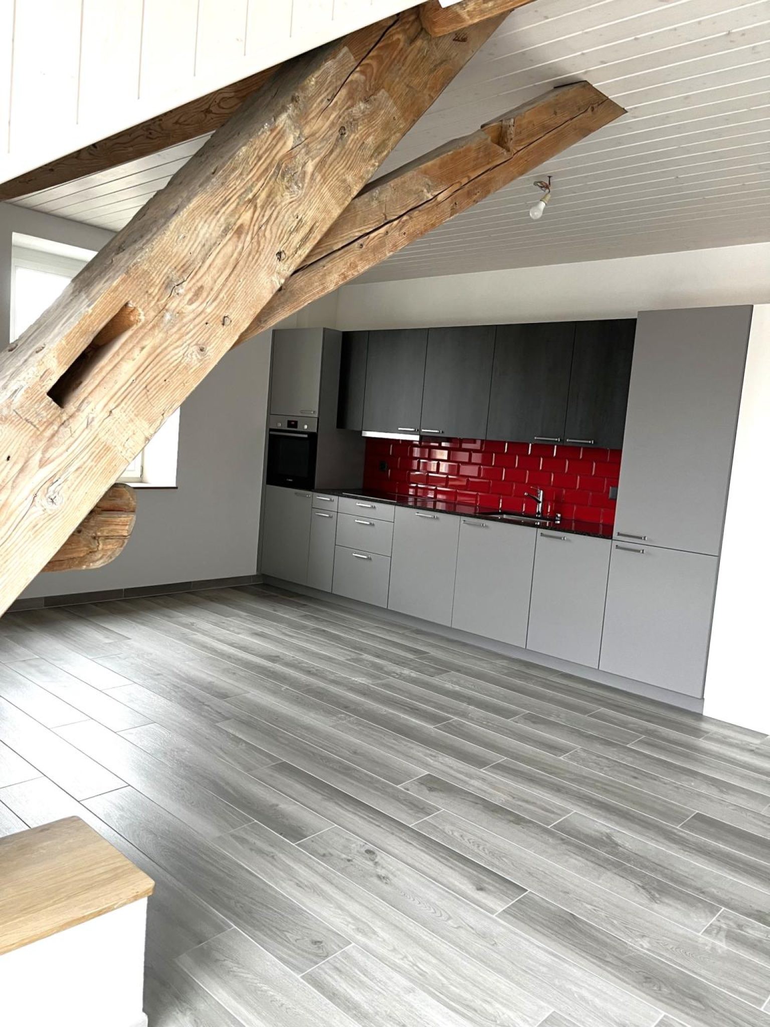 Appartement rÃ©cent de 3.5 piÃ¨ces aux combles Ã  Arnex-sur-Nyon