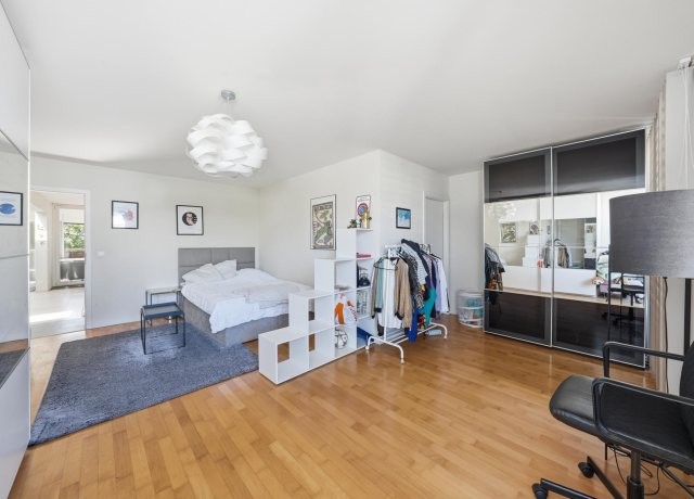 Beau duplex en attique de 5,5 piÃ¨ces Ã  Bursinel - photo 9
