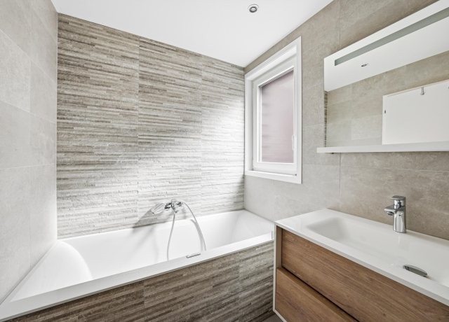 Attique lumineux en duplex avec grand balcon Ã  St-Cergue, Vente aux enchÃ¨res - photo 8