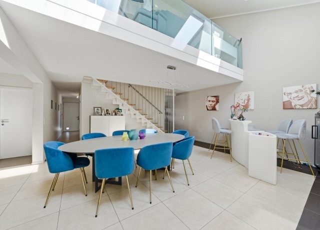 Beau duplex en attique de 5,5 piÃ¨ces Ã  Bursinel - photo 4